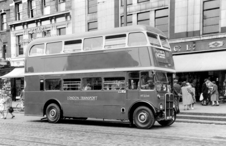  AEC Regent III RT Weymann (H30/26R) 1948 года  (фото 10 из 11)